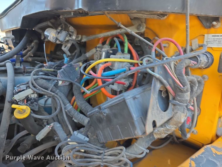 image for item FH6012 2006 International 7400 dump truck