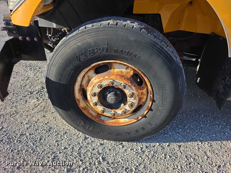 image for item FH6012 2006 International 7400 dump truck