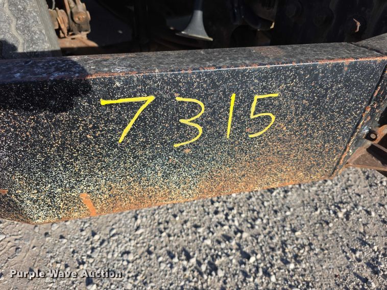 image for item FH6012 2006 International 7400 dump truck