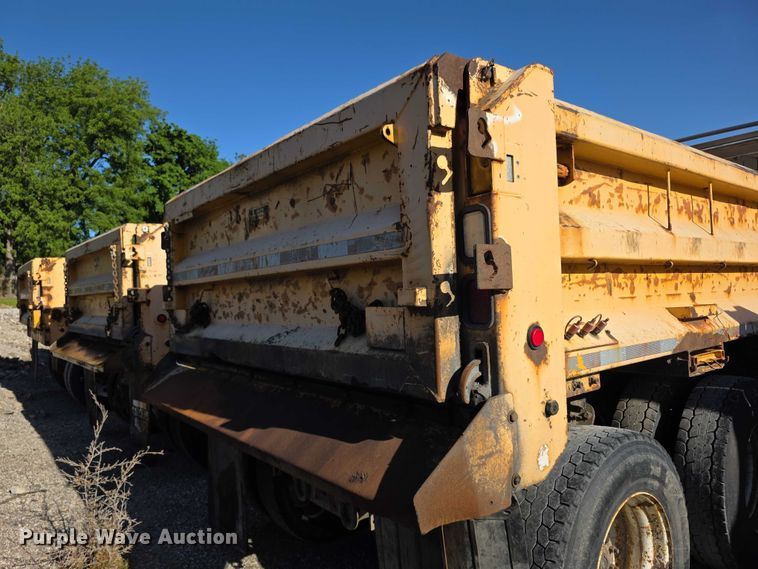 image for item FH6013 2013 International 7500 dump truck