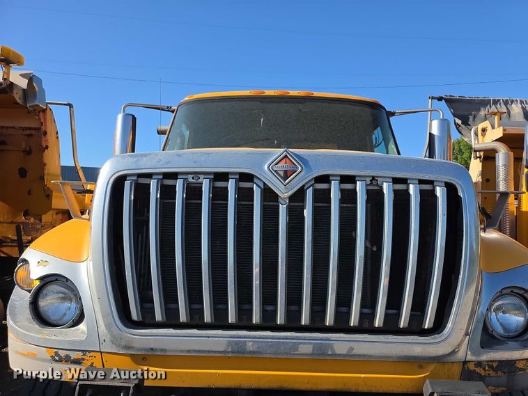 image for item FH6013 2013 International 7500 dump truck