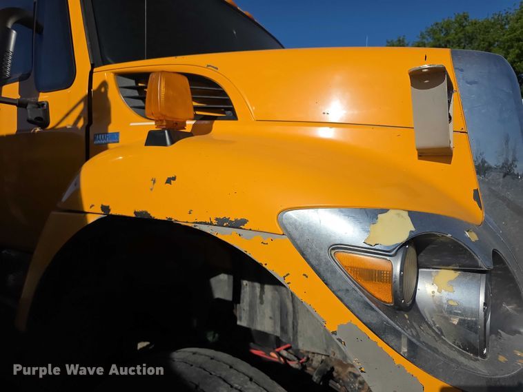 image for item FH6013 2013 International 7500 dump truck