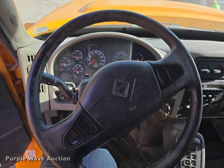 image for item FH6013 2013 International 7500 dump truck