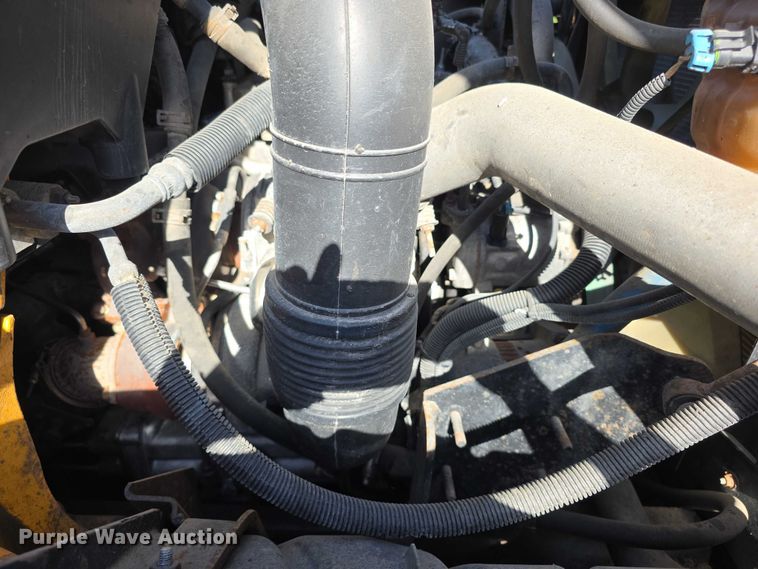 image for item FH6013 2013 International 7500 dump truck