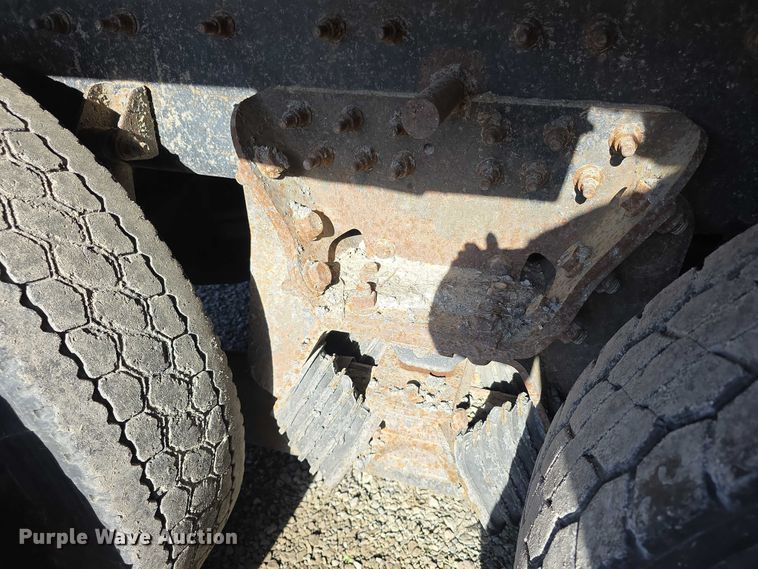 image for item FH6013 2013 International 7500 dump truck