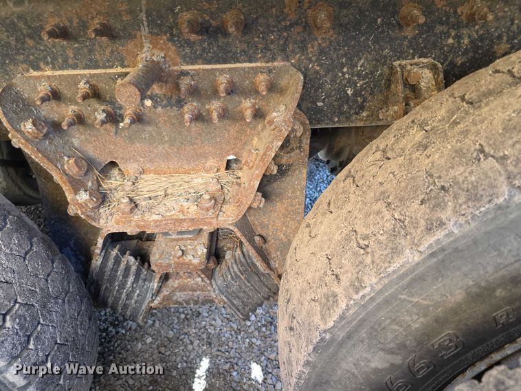 image for item FH6013 2013 International 7500 dump truck