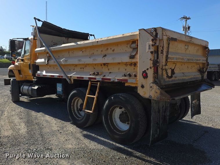 image for item FH6014 2012 International 7500 dump truck