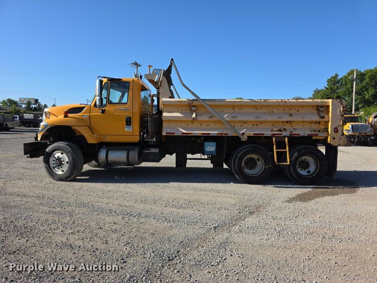 image for item FH6014 2012 International 7500 dump truck