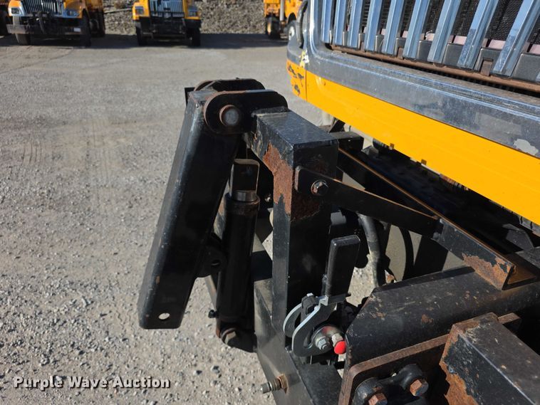 image for item FH6014 2012 International 7500 dump truck