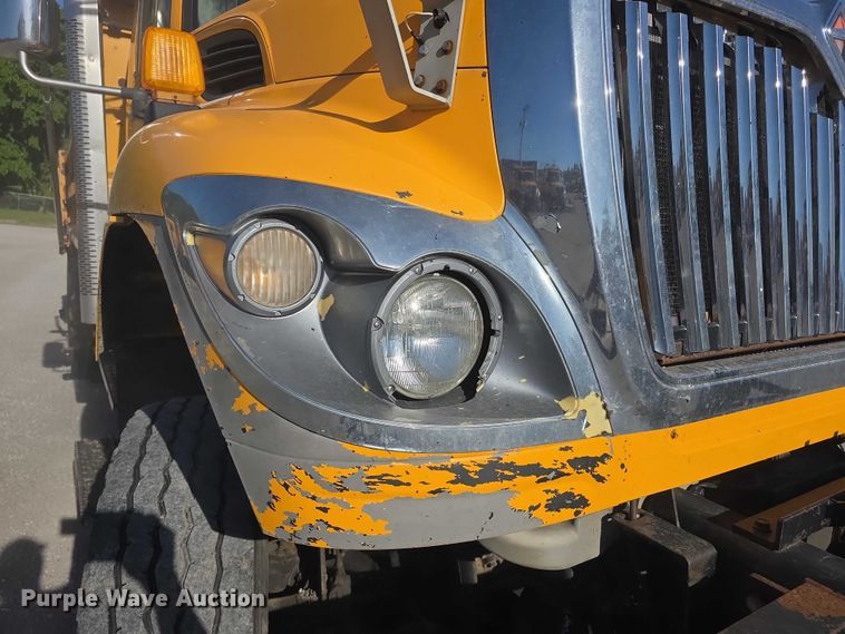 image for item FH6014 2012 International 7500 dump truck