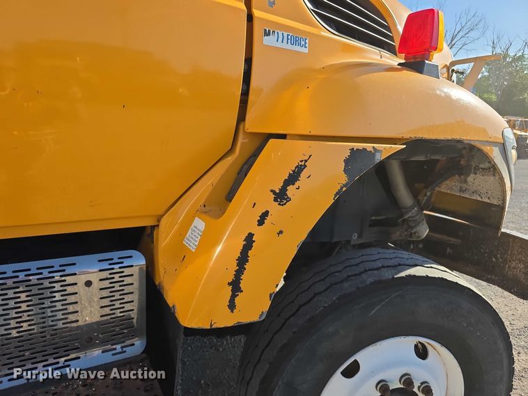 image for item FH6014 2012 International 7500 dump truck