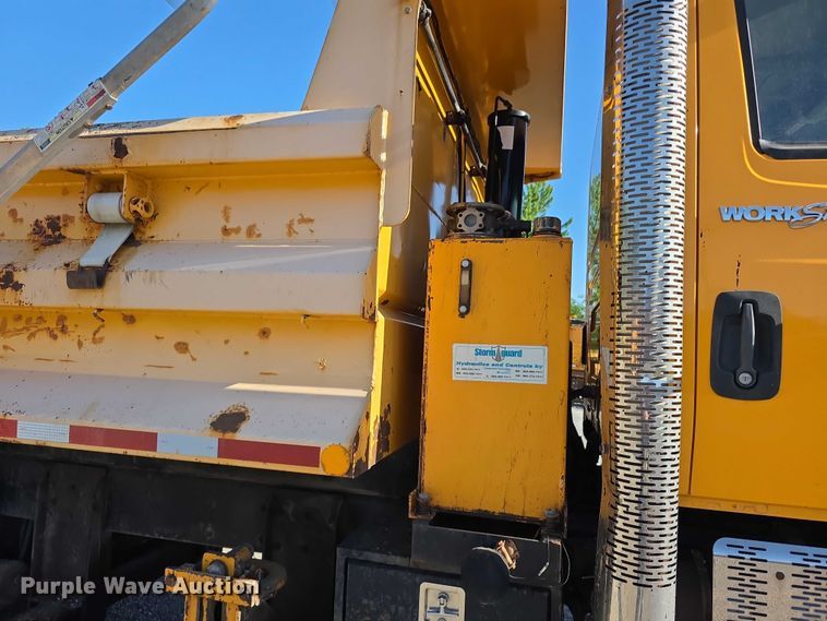 image for item FH6014 2012 International 7500 dump truck