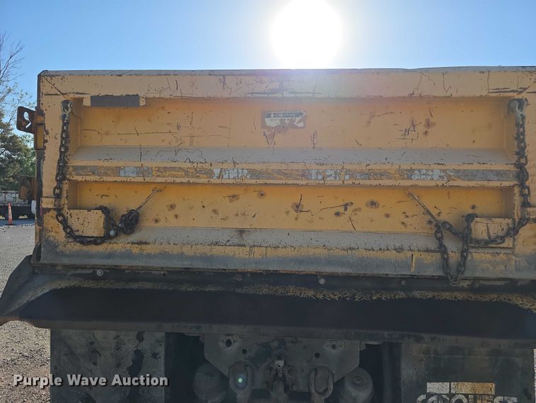image for item FH6014 2012 International 7500 dump truck