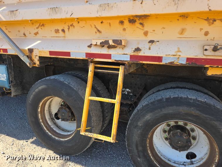 image for item FH6014 2012 International 7500 dump truck