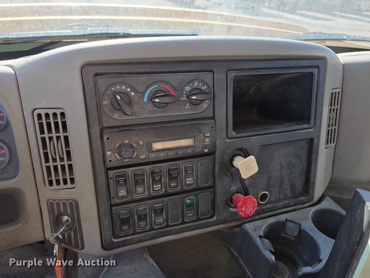 image for item FH6014 2012 International 7500 dump truck