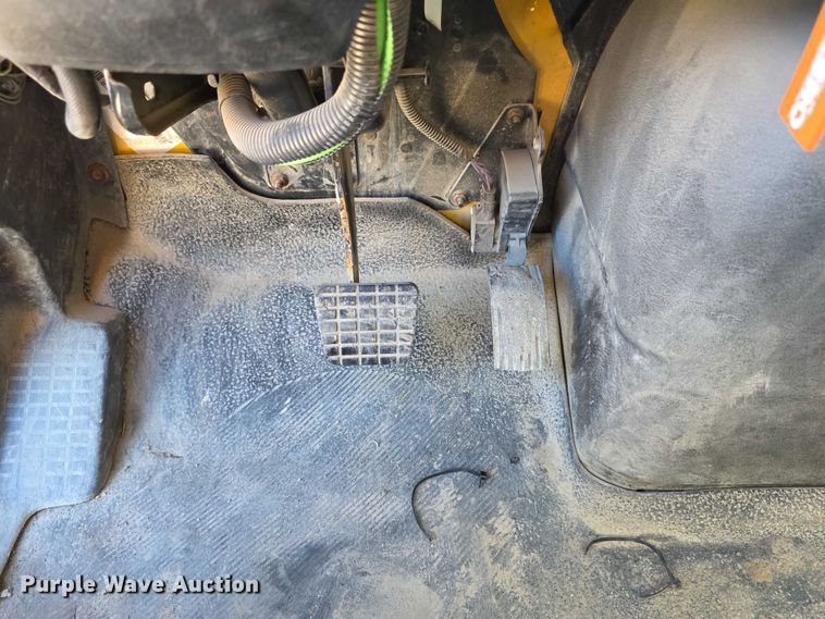 image for item FH6014 2012 International 7500 dump truck
