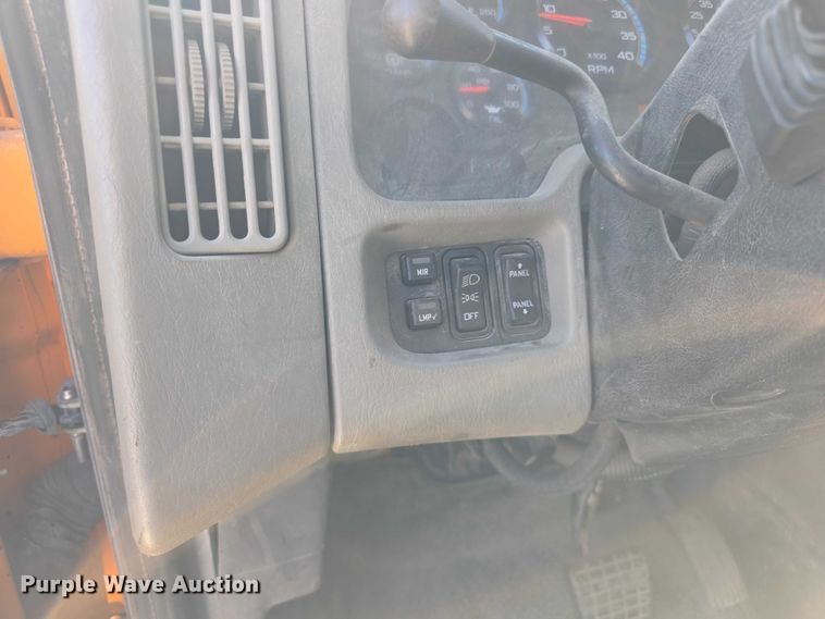 image for item FH6014 2012 International 7500 dump truck
