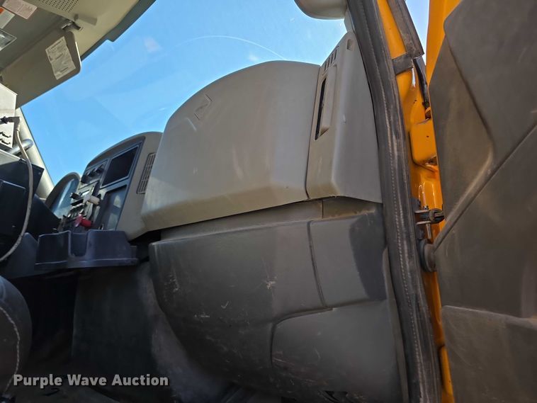 image for item FH6014 2012 International 7500 dump truck