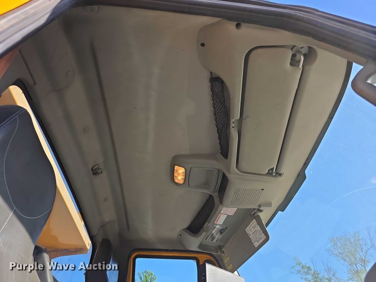 image for item FH6014 2012 International 7500 dump truck