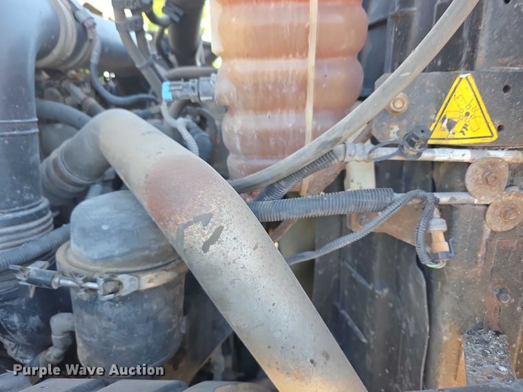 image for item FH6014 2012 International 7500 dump truck