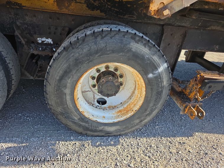 image for item FH6014 2012 International 7500 dump truck