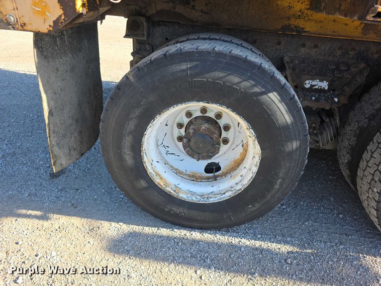 image for item FH6014 2012 International 7500 dump truck