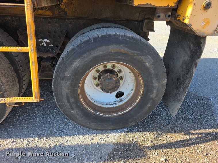 image for item FH6014 2012 International 7500 dump truck