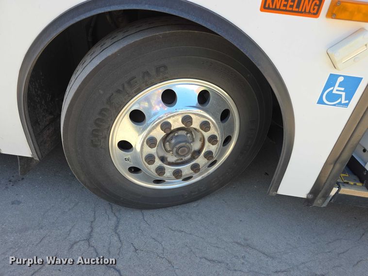 image for item FH6033 2012 Gillig G27E102N2 shuttle bus