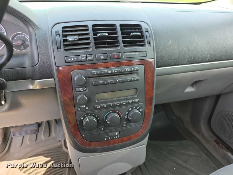 image for item FH6035 2007 Chevrolet Uplander van