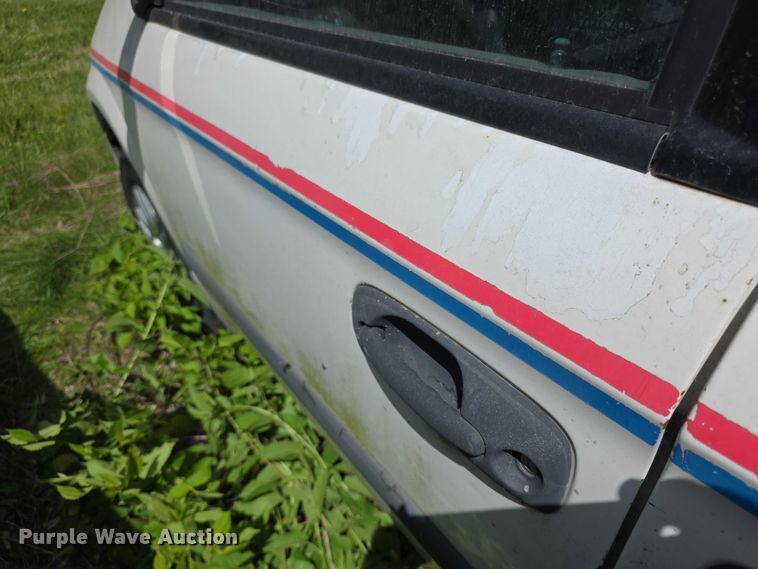 image for item FH6036 2005 Dodge Grand Caravan van