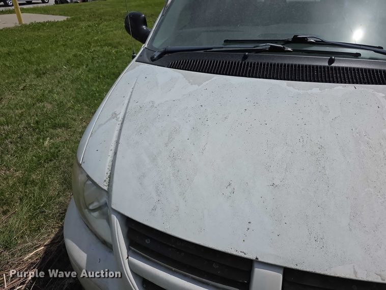 image for item FH6036 2005 Dodge Grand Caravan van