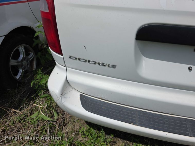 image for item FH6036 2005 Dodge Grand Caravan van