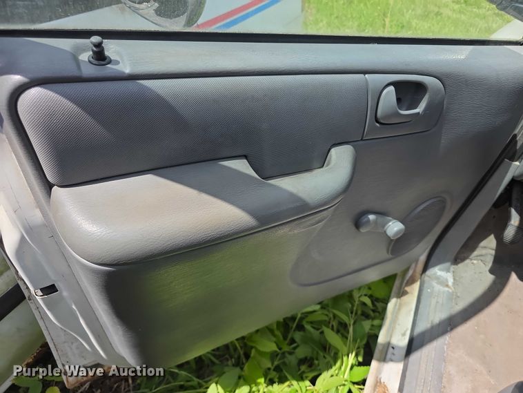 image for item FH6036 2005 Dodge Grand Caravan van