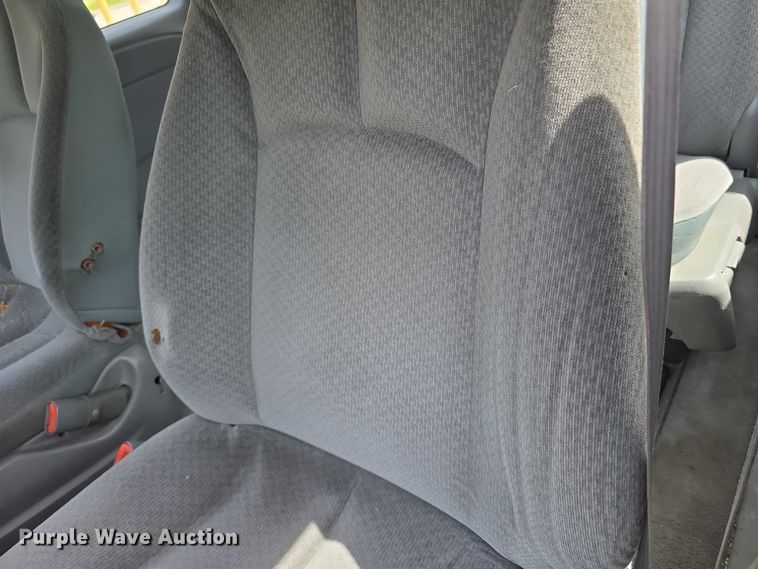 image for item FH6036 2005 Dodge Grand Caravan van