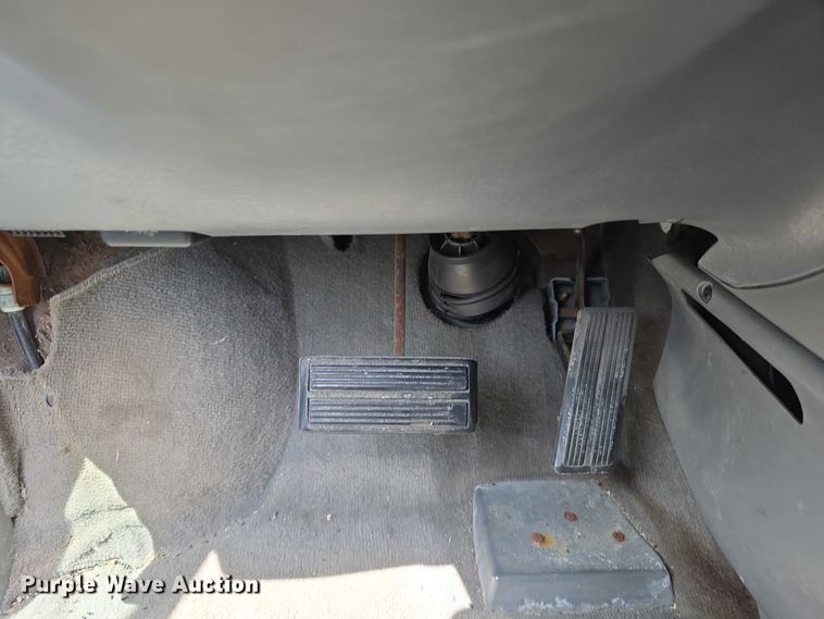 image for item FH6036 2005 Dodge Grand Caravan van