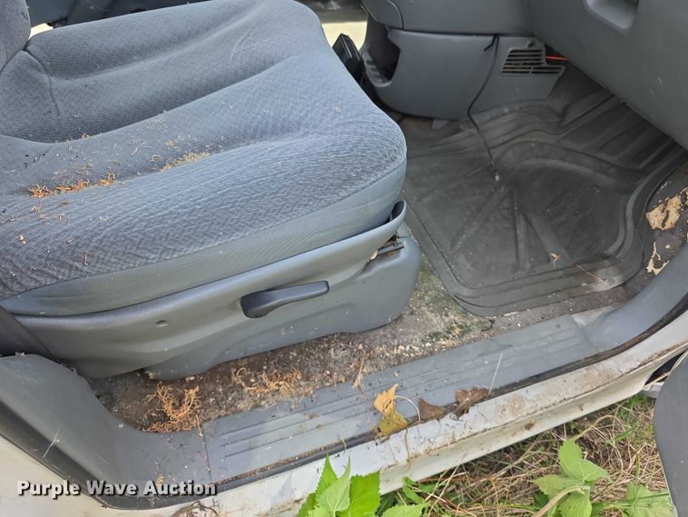 image for item FH6036 2005 Dodge Grand Caravan van