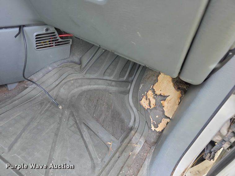 image for item FH6036 2005 Dodge Grand Caravan van