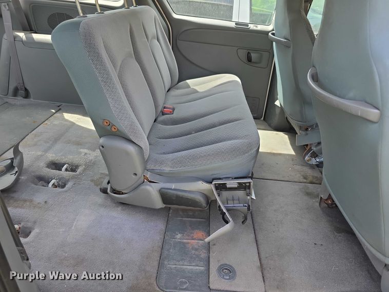 image for item FH6036 2005 Dodge Grand Caravan van