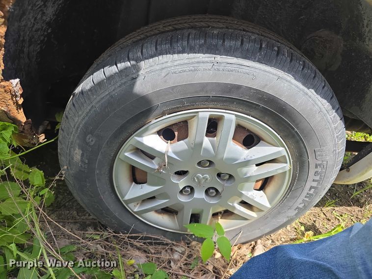 image for item FH6036 2005 Dodge Grand Caravan van