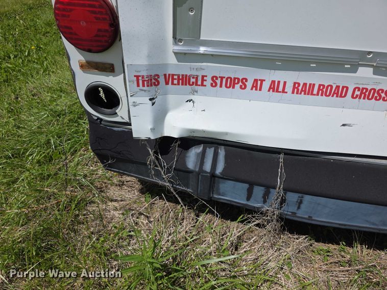 image for item FH6037 2004 Gillig G29E192R2 shuttle bus