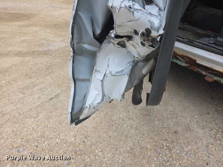 image for item FH6038 2003 Chevrolet Silverado 1500 pickup truck