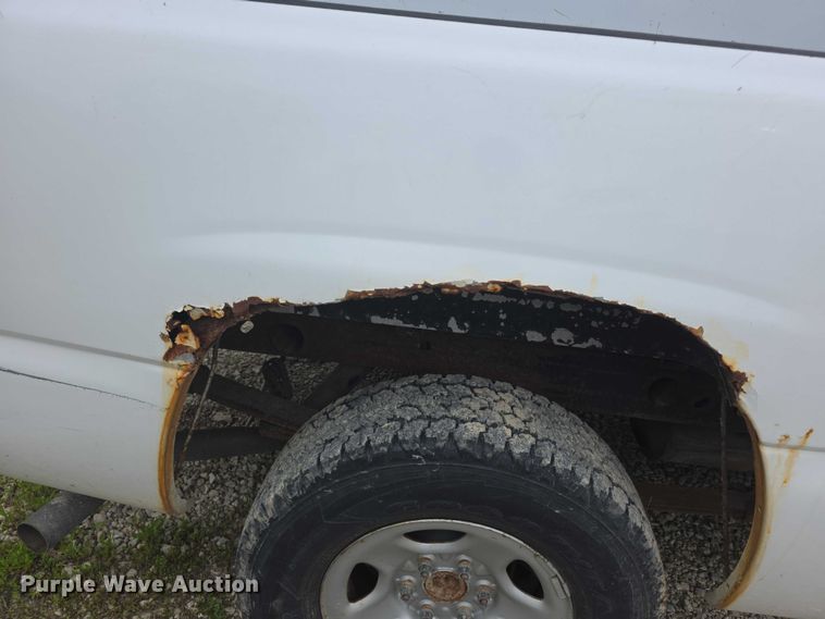 image for item FH6038 2003 Chevrolet Silverado 1500 pickup truck