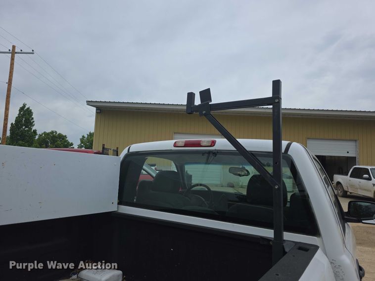image for item FH6038 2003 Chevrolet Silverado 1500 pickup truck