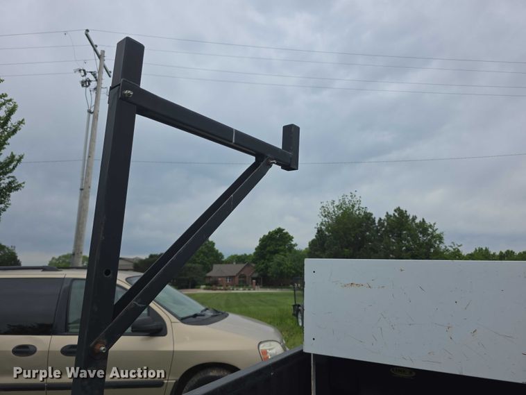 image for item FH6038 2003 Chevrolet Silverado 1500 pickup truck
