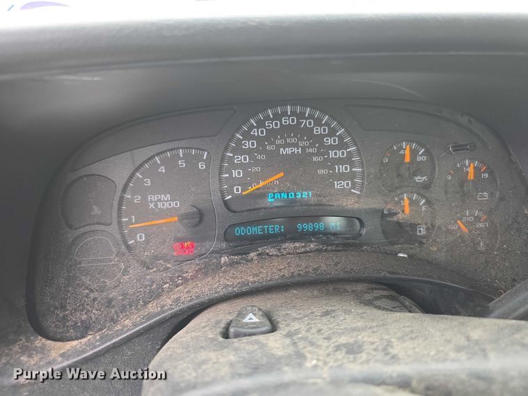 image for item FH6038 2003 Chevrolet Silverado 1500 pickup truck