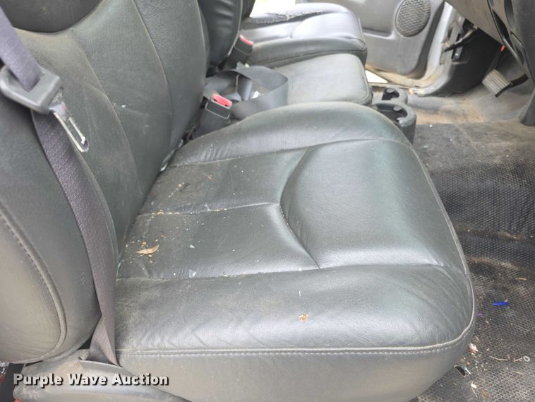 image for item FH6038 2003 Chevrolet Silverado 1500 pickup truck
