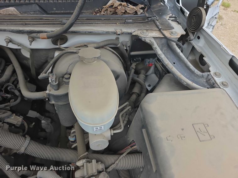 image for item FH6038 2003 Chevrolet Silverado 1500 pickup truck