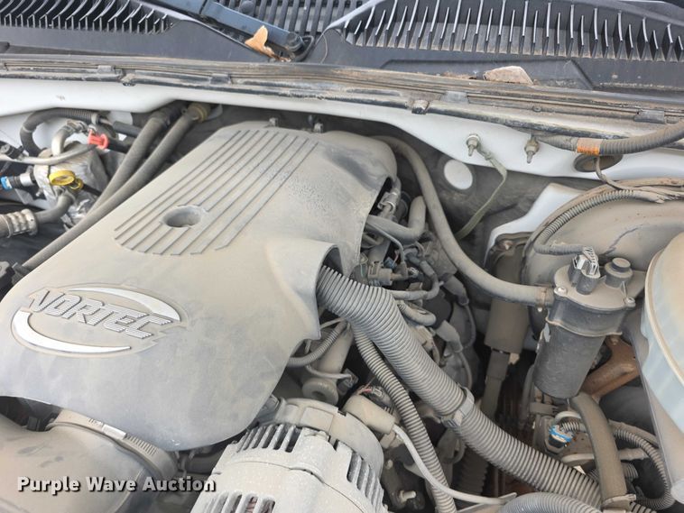image for item FH6038 2003 Chevrolet Silverado 1500 pickup truck