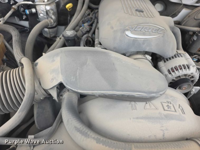 image for item FH6038 2003 Chevrolet Silverado 1500 pickup truck