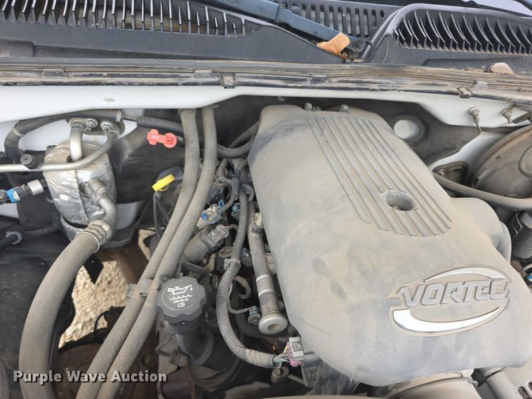 image for item FH6038 2003 Chevrolet Silverado 1500 pickup truck